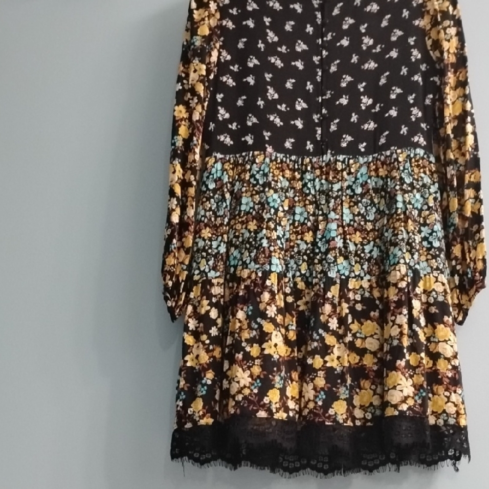 ⭐Forever 21 Black Floral Long Sleeve Dress Size Small Great Condition⭐ - Picture 3 of 5